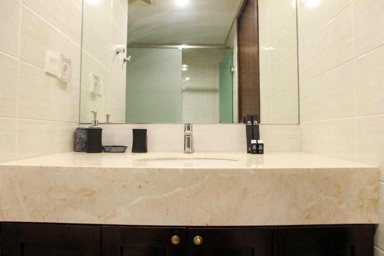 Elegant 1Br Kemang Village Apartment By Travelio ジャカルタ エクステリア 写真